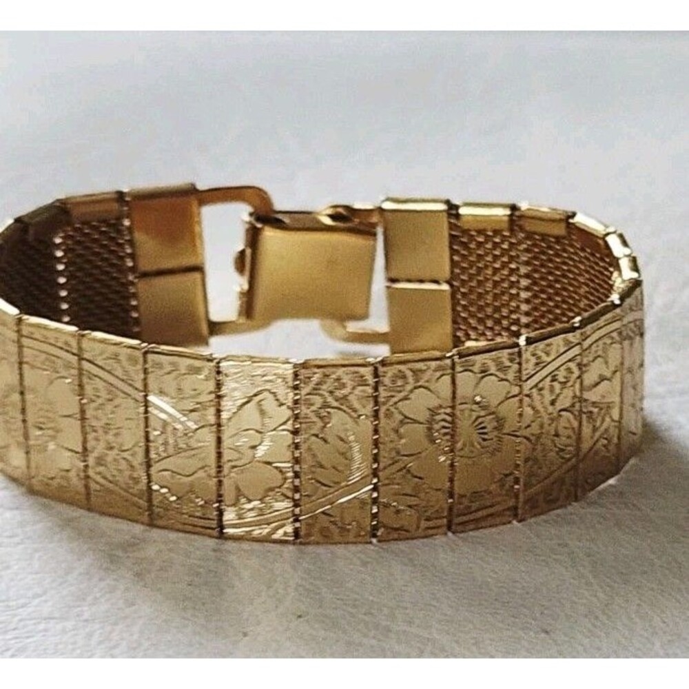 Vintage Gold Tone Etched Floral Panel Link Mesh Back Bracelet-7.5 in Long